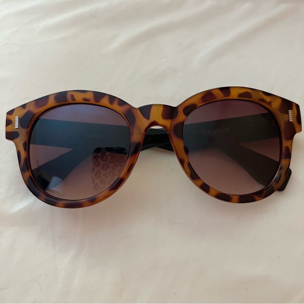 LRI Metropolitan Sunglasses